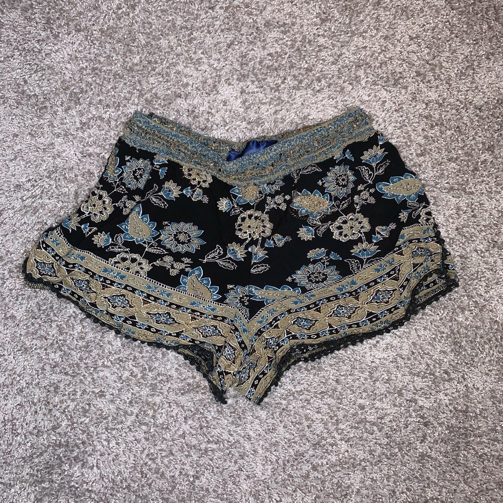 Flowy shorts